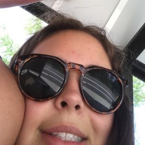 Meet your Posher, Kaitlin